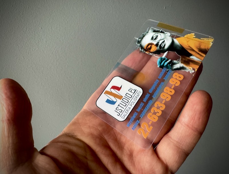 Wizytówki przejrzyste na sztywnym tworzywie